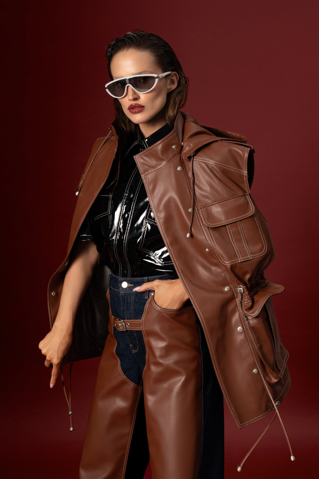 "Kulisa" eco-leather vest