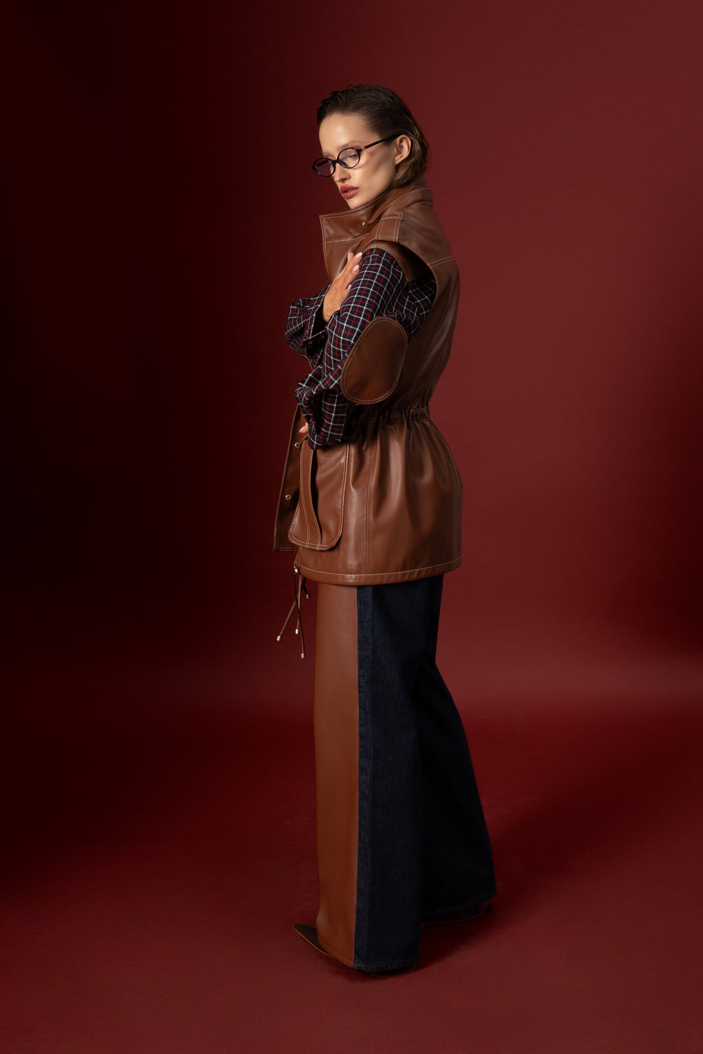 "Kulisa" eco-leather vest