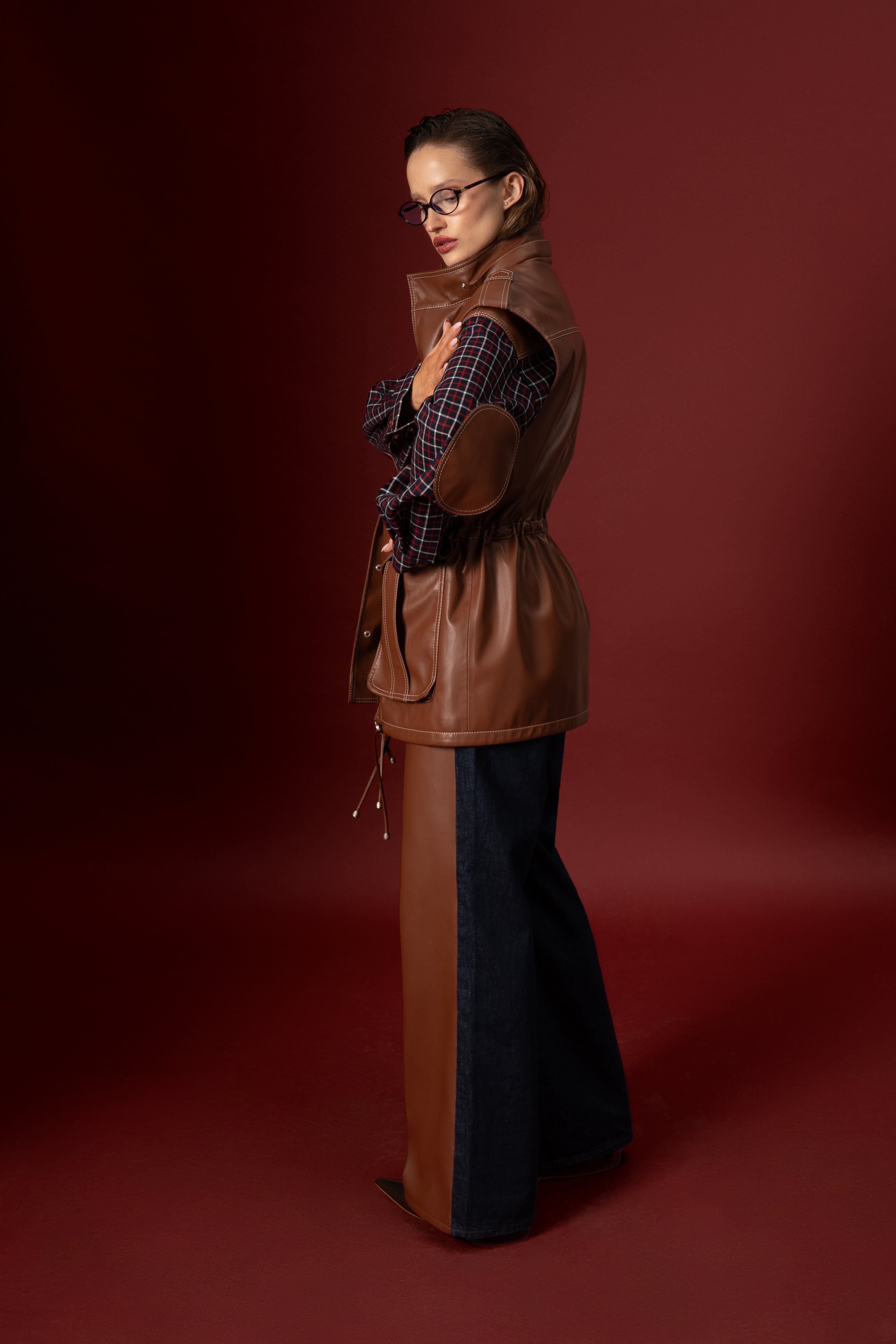 "Kulisa" eco-leather vest